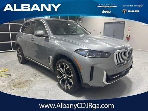 Gray Metallic 2024 BMW X5 xDrive40i