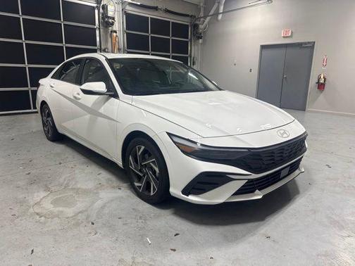 White 2025 Hyundai ELANTRA HEV Limited