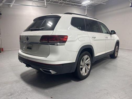 Pure White 2021 Volkswagen Atlas 3.6L SE w/Technology