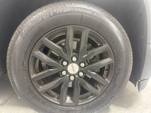 White Frost 2019 GMC Acadia SLT-1