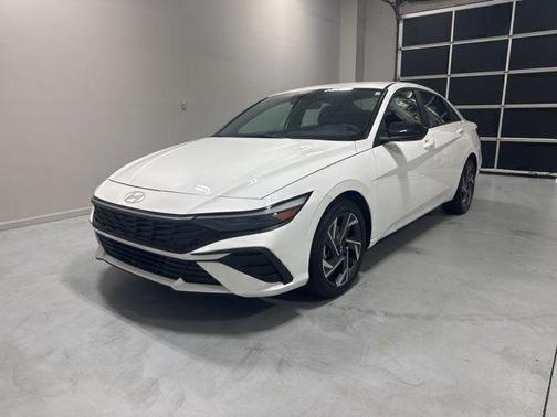 White 2025 Hyundai ELANTRA SEL Sport