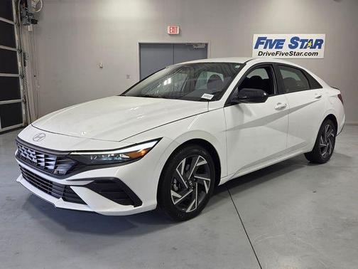 White 2025 Hyundai ELANTRA SEL Sport