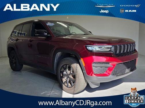 Velvet Red Pearlcoat 2025 Jeep Grand Cherokee Laredo