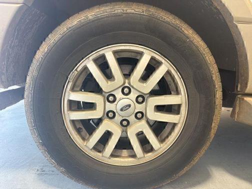 Oxford White 2014 Ford Expedition EL XLT