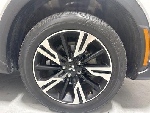 Diamond White 2024 Mitsubishi Eclipse Cross SEL