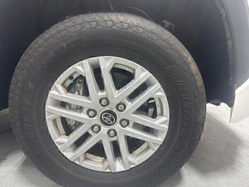 Ice 2024 Toyota Tundra SR5