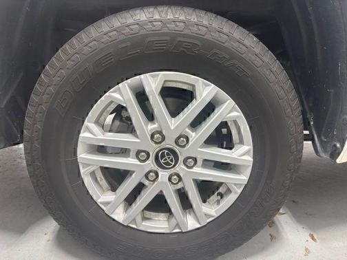 Ice 2024 Toyota Tundra SR5