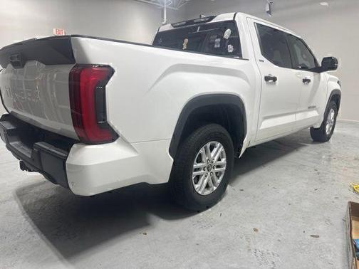 Ice 2024 Toyota Tundra SR5