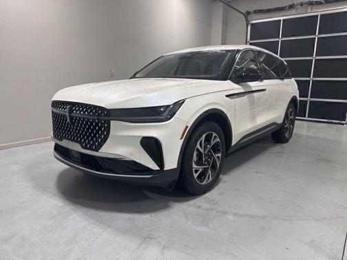 White Platinum Clearcoat Metallic 2025 Lincoln Nautilus Premiere