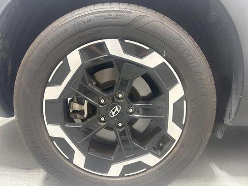 White 2024 Hyundai SANTA FE SEL