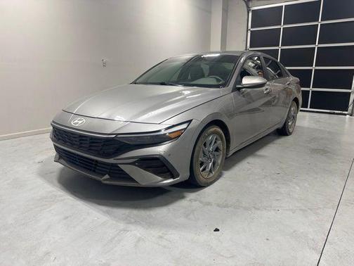 Metal 2024 Hyundai ELANTRA SEL
