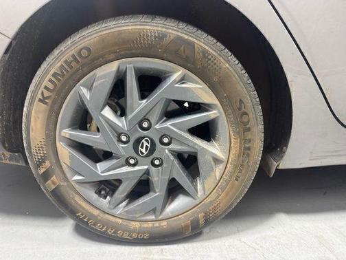 Metal 2024 Hyundai ELANTRA SEL