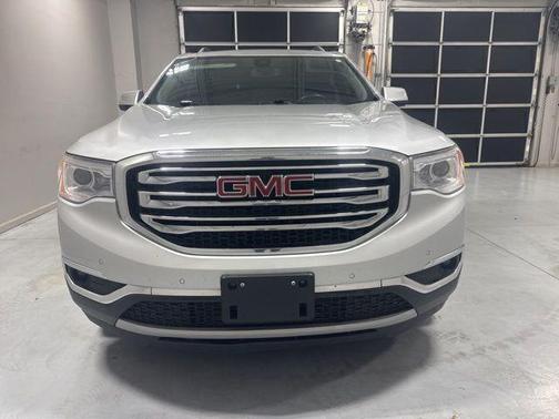 Quicksilver Metallic 2017 GMC Acadia SLT-2