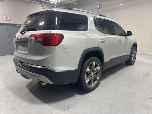 Quicksilver Metallic 2017 GMC Acadia SLT-2