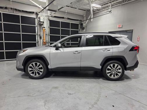 Silver Sky Metallic 2021 Toyota RAV4 XLE Premium