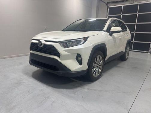 Blizzard Pearl 2021 Toyota RAV4 XLE Premium