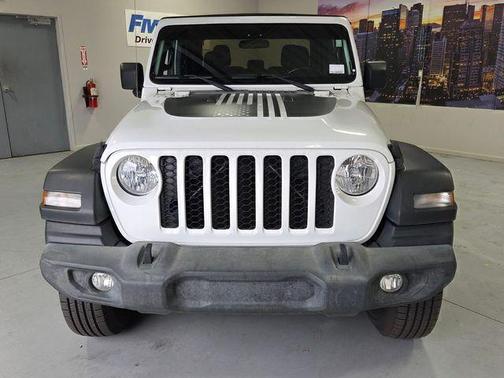 Bright White Clearcoat 2020 Jeep Gladiator Sport