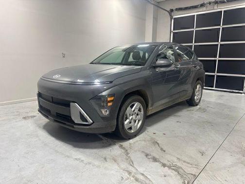 Gray Pearl 2025 Hyundai KONA SE