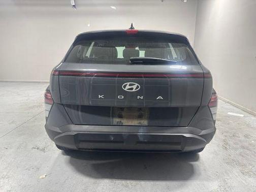 Gray Pearl 2025 Hyundai KONA SE