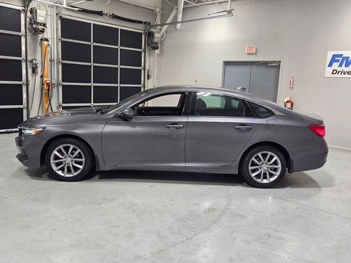 Sonic Gray Pearl 2022 Honda Accord LX 1.5T
