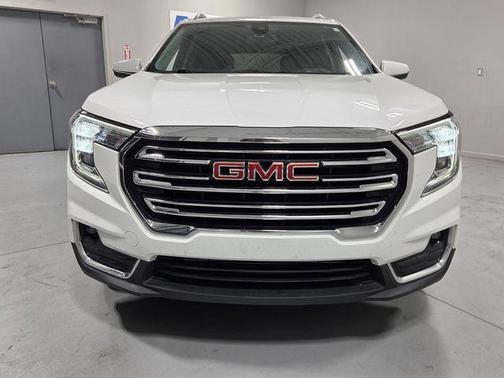 Summit White 2023 GMC Terrain SLT