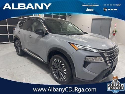 Boulder Gray Metallic 2024 Nissan Rogue Platinum