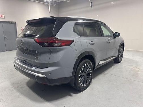 Boulder Gray Metallic 2024 Nissan Rogue Platinum