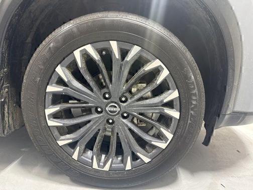 Boulder Gray Metallic 2024 Nissan Rogue Platinum