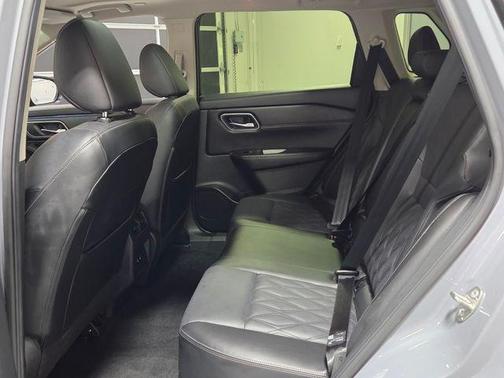 Boulder Gray Metallic 2024 Nissan Rogue Platinum
