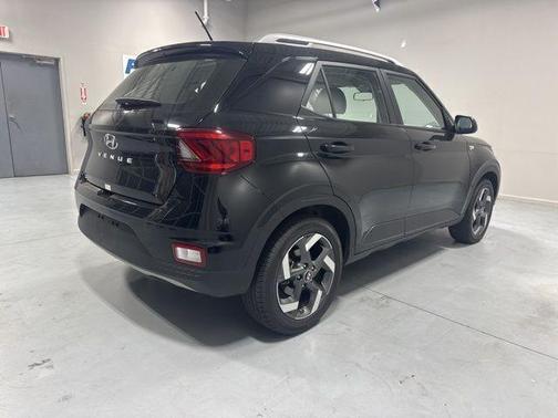 Onyx Black 2026 Hyundai VENUE SEL