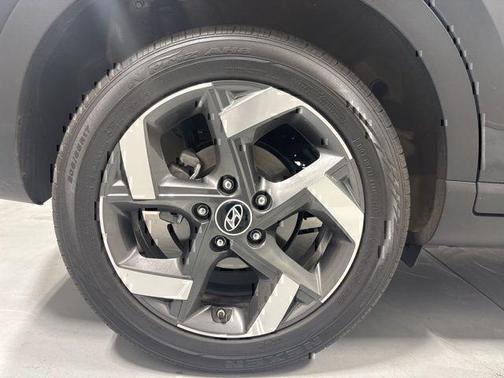Onyx Black 2026 Hyundai VENUE SEL