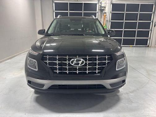 Onyx Black 2026 Hyundai VENUE SEL
