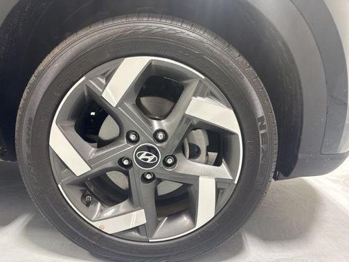 Onyx Black 2026 Hyundai VENUE SEL