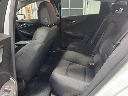 Summit White 2024 Chevrolet Malibu LT