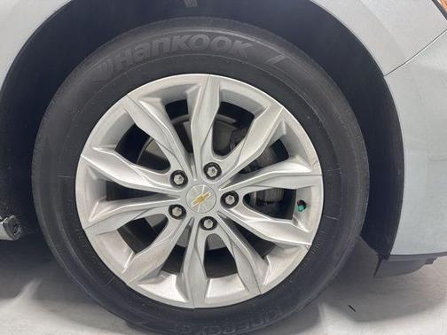 Sterling Gray Metallic 2024 Chevrolet Malibu LT