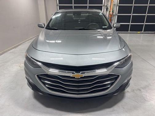 Sterling Gray Metallic 2024 Chevrolet Malibu LT