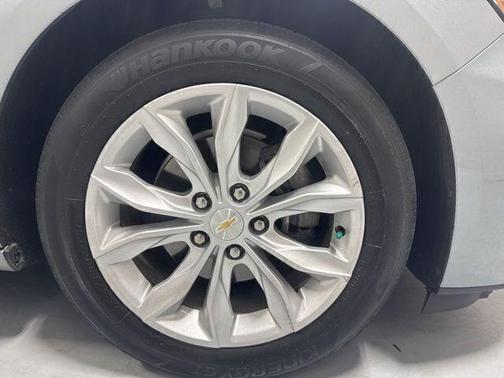 Sterling Gray Metallic 2024 Chevrolet Malibu LT