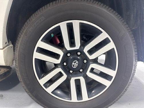 Blizzard Pearl 2018 Toyota 4Runner Limited