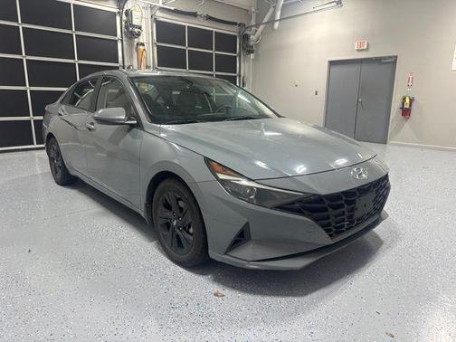 Electric 2022 Hyundai ELANTRA SEL