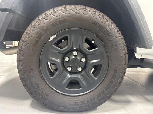 Bright White Clearcoat 2025 Jeep Wrangler Sport