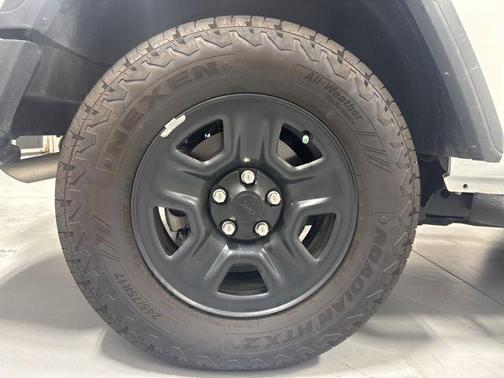 Bright White Clearcoat 2025 Jeep Wrangler Sport