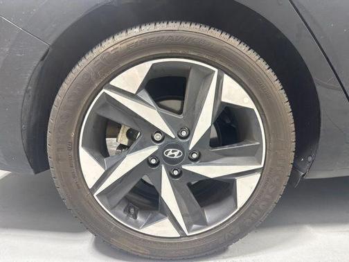 Onyx Black 2023 Hyundai ELANTRA SEL