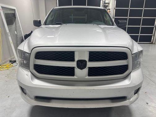 Bright Silver Clearcoat Metallic 2018 RAM 1500 Express