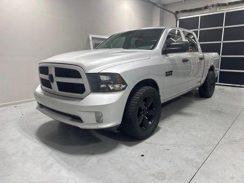 Bright Silver Clearcoat Metallic 2018 RAM 1500 Express