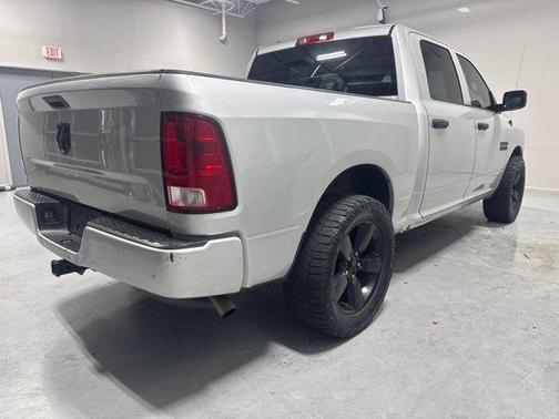 Bright Silver Clearcoat Metallic 2018 RAM 1500 Express