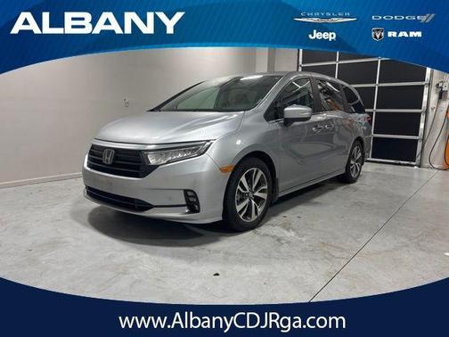 SELECT 2023 Honda Odyssey Touring