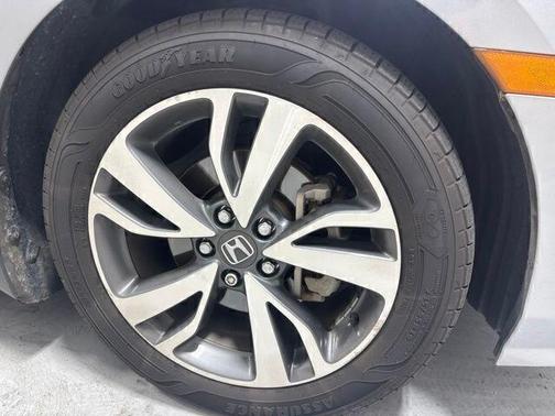 SELECT 2023 Honda Odyssey Touring