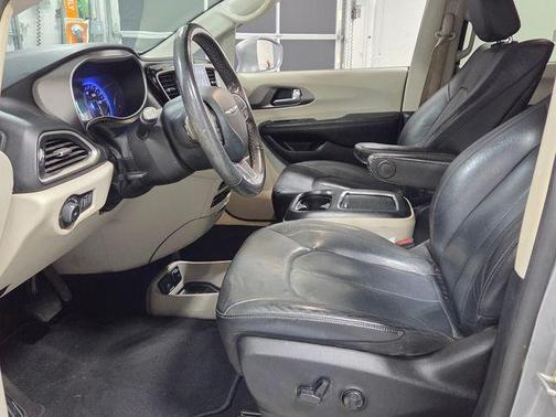 2020 Chrysler Pacifica Touring-L Plus