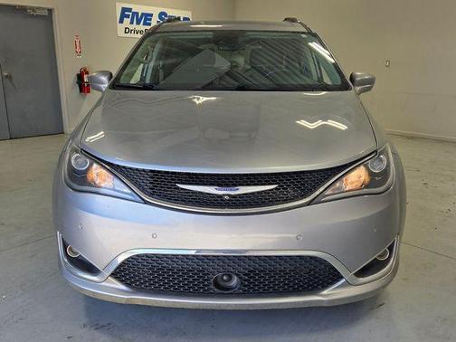 2020 Chrysler Pacifica Touring-L Plus