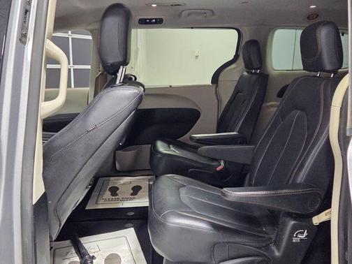 2020 Chrysler Pacifica Touring-L Plus